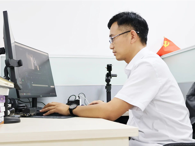 鄭礦之星3.jpg 鄭礦之星3.jpg